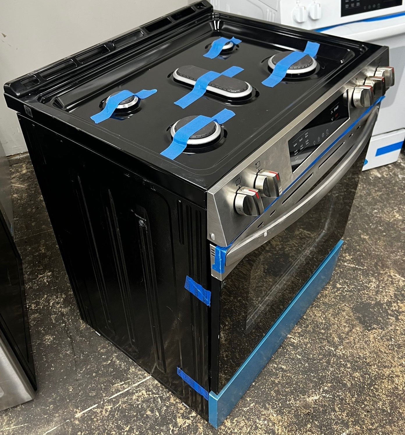 Frigidaire 30" Gas Range with Steam Clean
FCFG3062AS