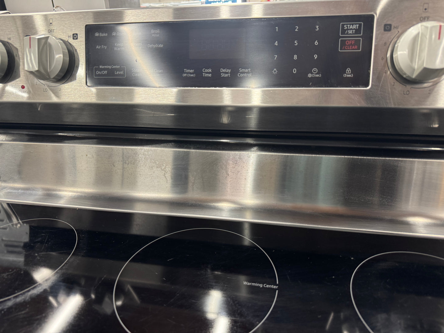 Refurbished Samsung 30in Electric Stove With Air Fryer and Convection Oven