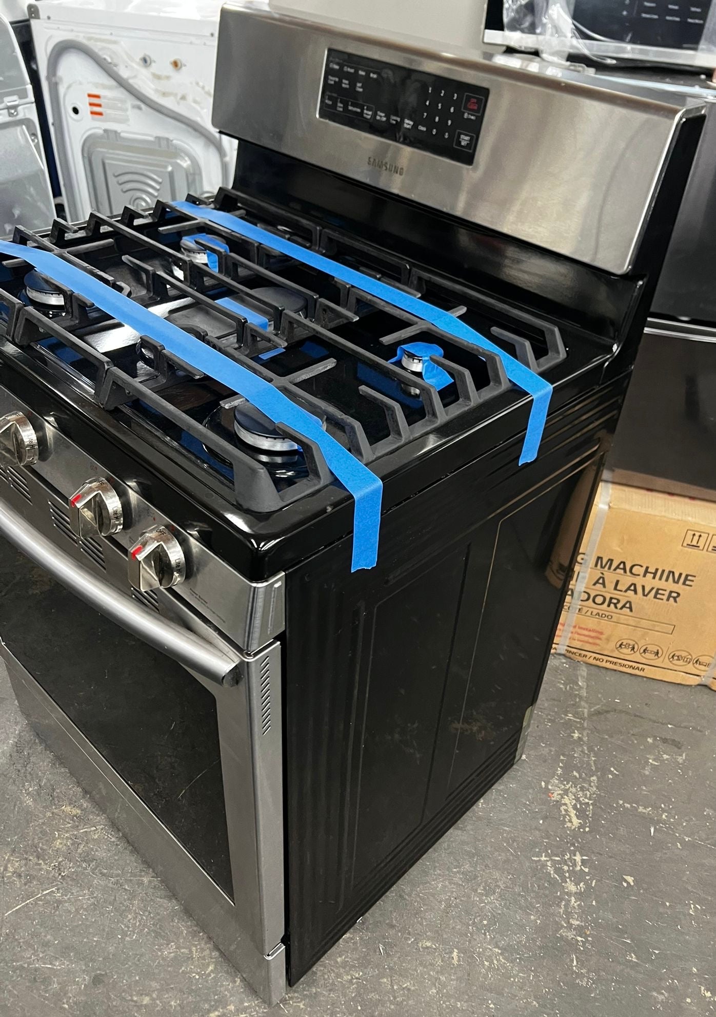 5.8 cu. ft. Freestanding Gas Range with Convection in Stainless Steel NX58R5601SS
