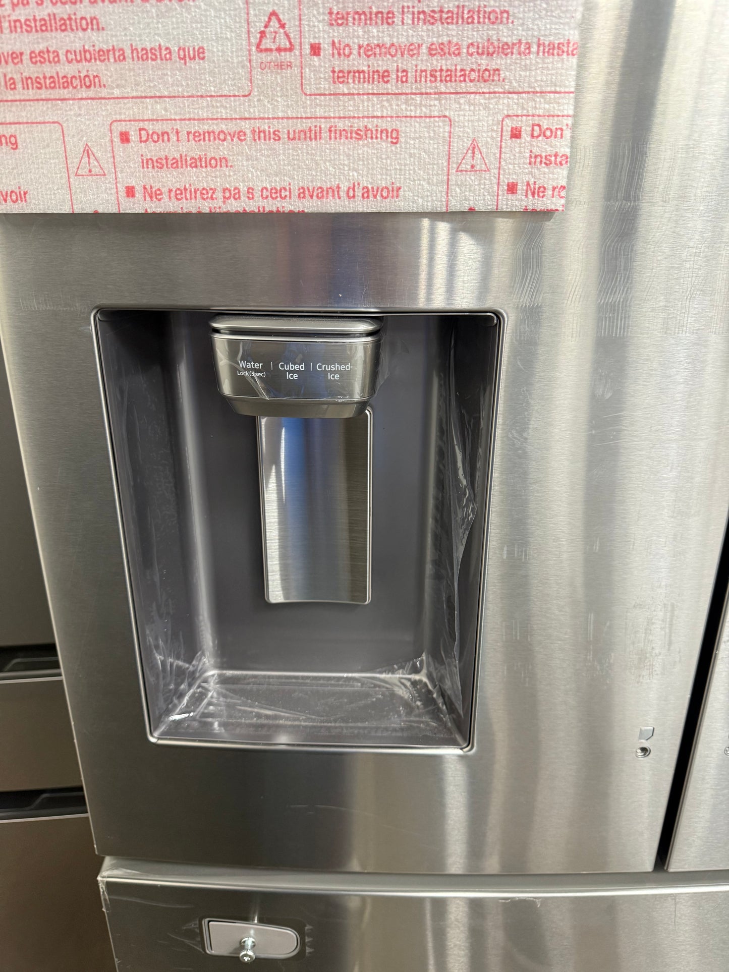 Samsung RF28R7201SR 28 Cu. Ft. 4-Door French Door Refrigerator