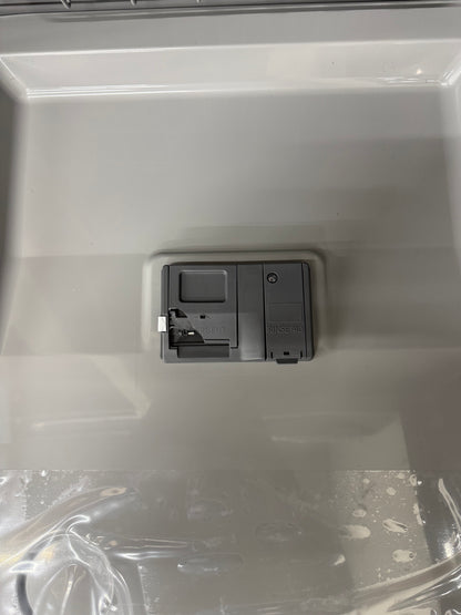 Hotpoint HDD31R 24” Built-In Dishwasher – White
