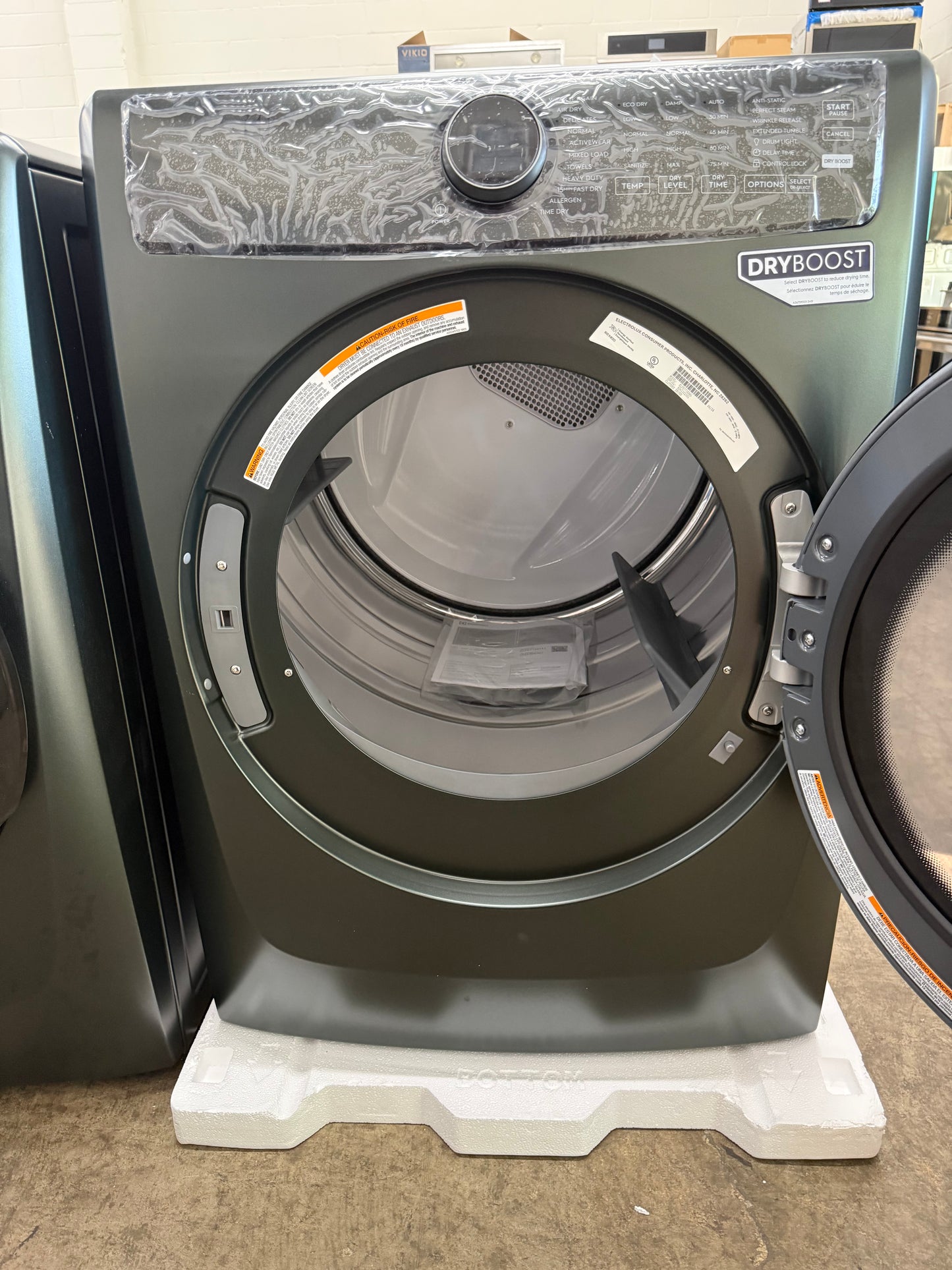 Electrolux 700 Series ELFW7736AA & ELFE7738AA1 Washer & Dryer Set