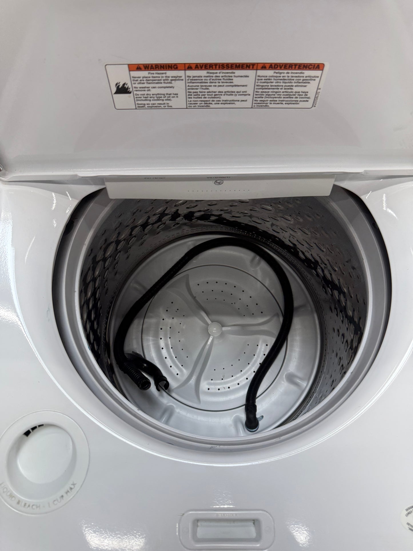 Whirlpool WTW7000DW3 / WED7000DW2 4.8 Cu. Ft. Washer & 7.0 Cu. Ft. Electric Dryer Set