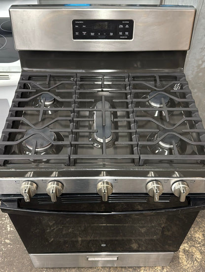 GE 30-in 5 burners 5-cu ft Freestanding Natural Gas Range ( Stainless steel )#JGBS66REKSS