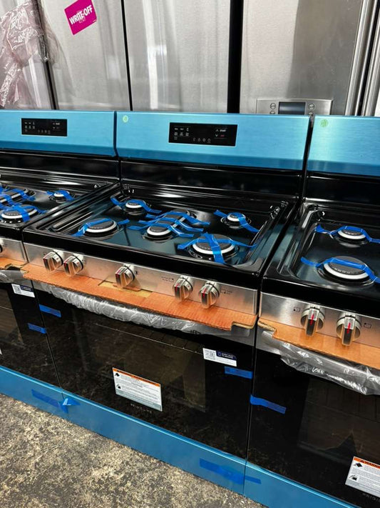 Frigidaire 30in Gas Stove FCRG3083AS 2 Years Warranty