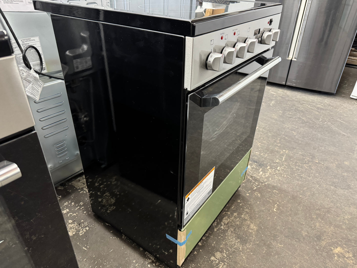 24in Freestanding Electric Stove