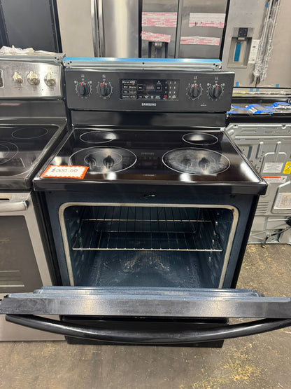 Samsung 30” Electric Stove 4 Burners