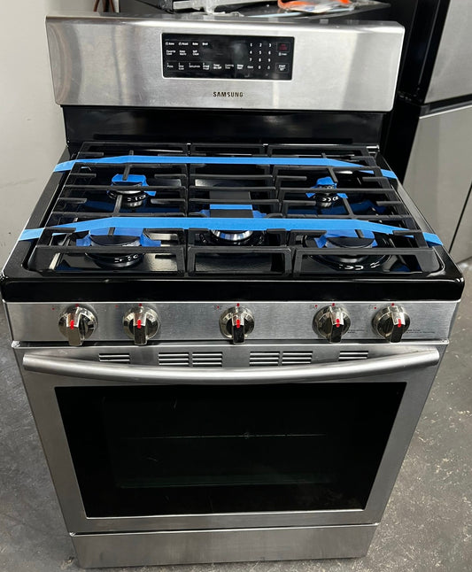 5.8 cu. ft. Freestanding Gas Range with Convection in Stainless Steel NX58R5601SS
