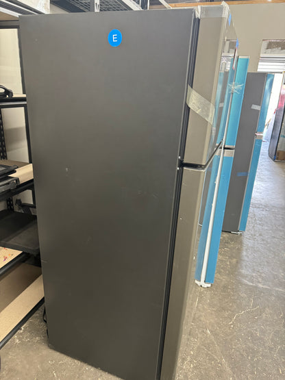 GE 28in Top and Bottom Refrigerator