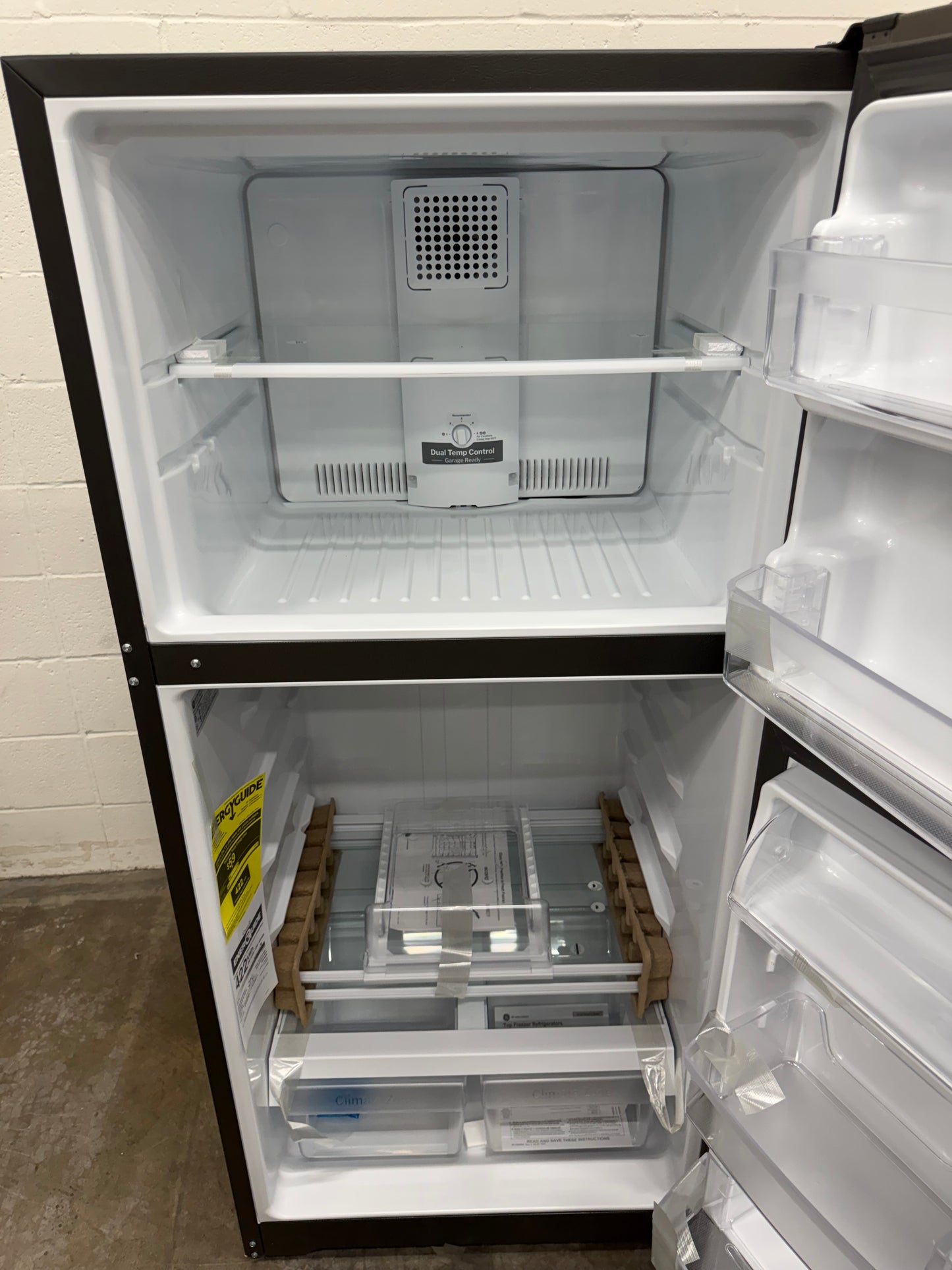 GE GTS19KMNDRES 18.6 Cu. Ft. Top-Freezer Refrigerator