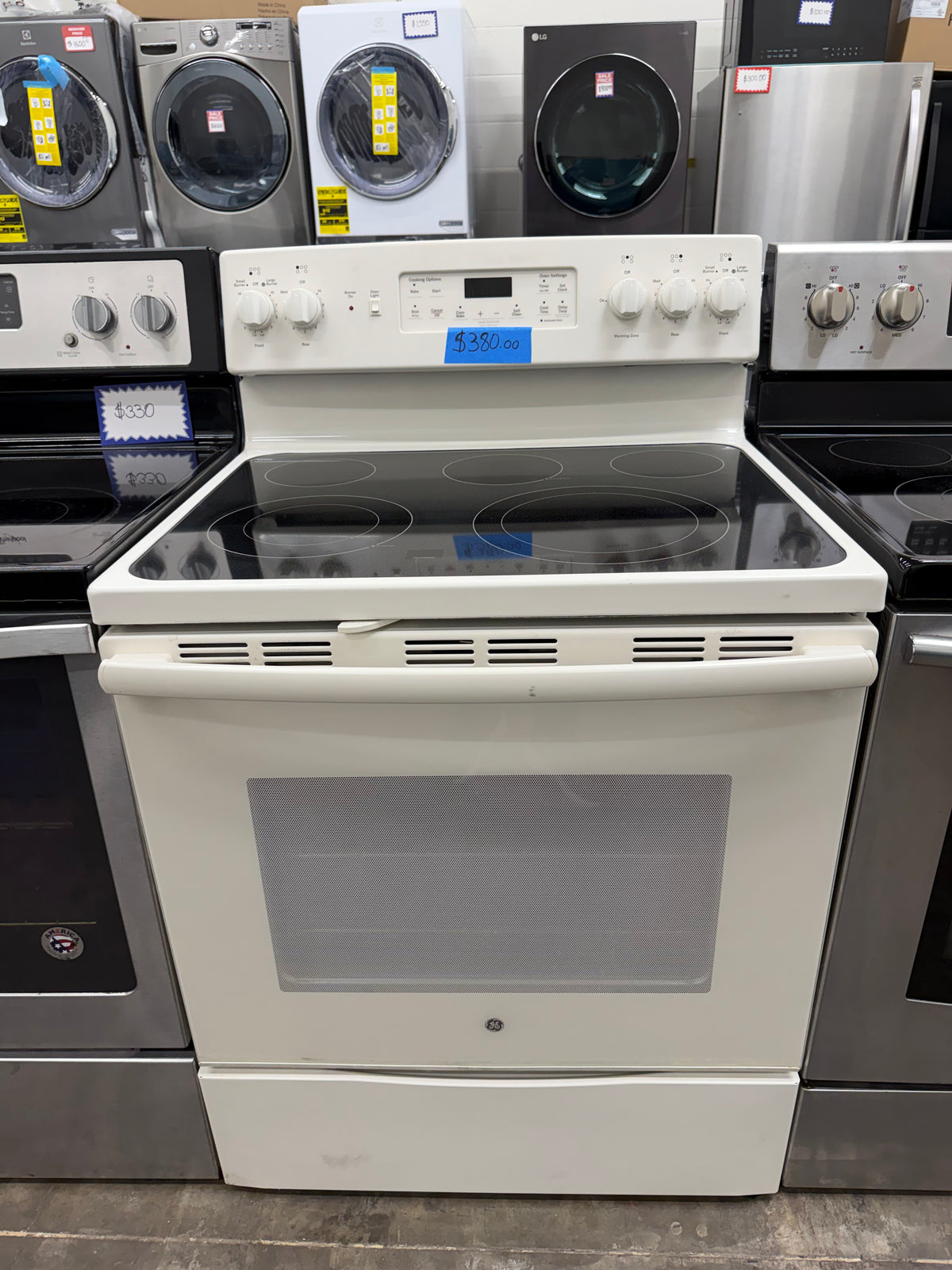 GE JB655DK3CC Used 30” Freestanding Electric Convection Range