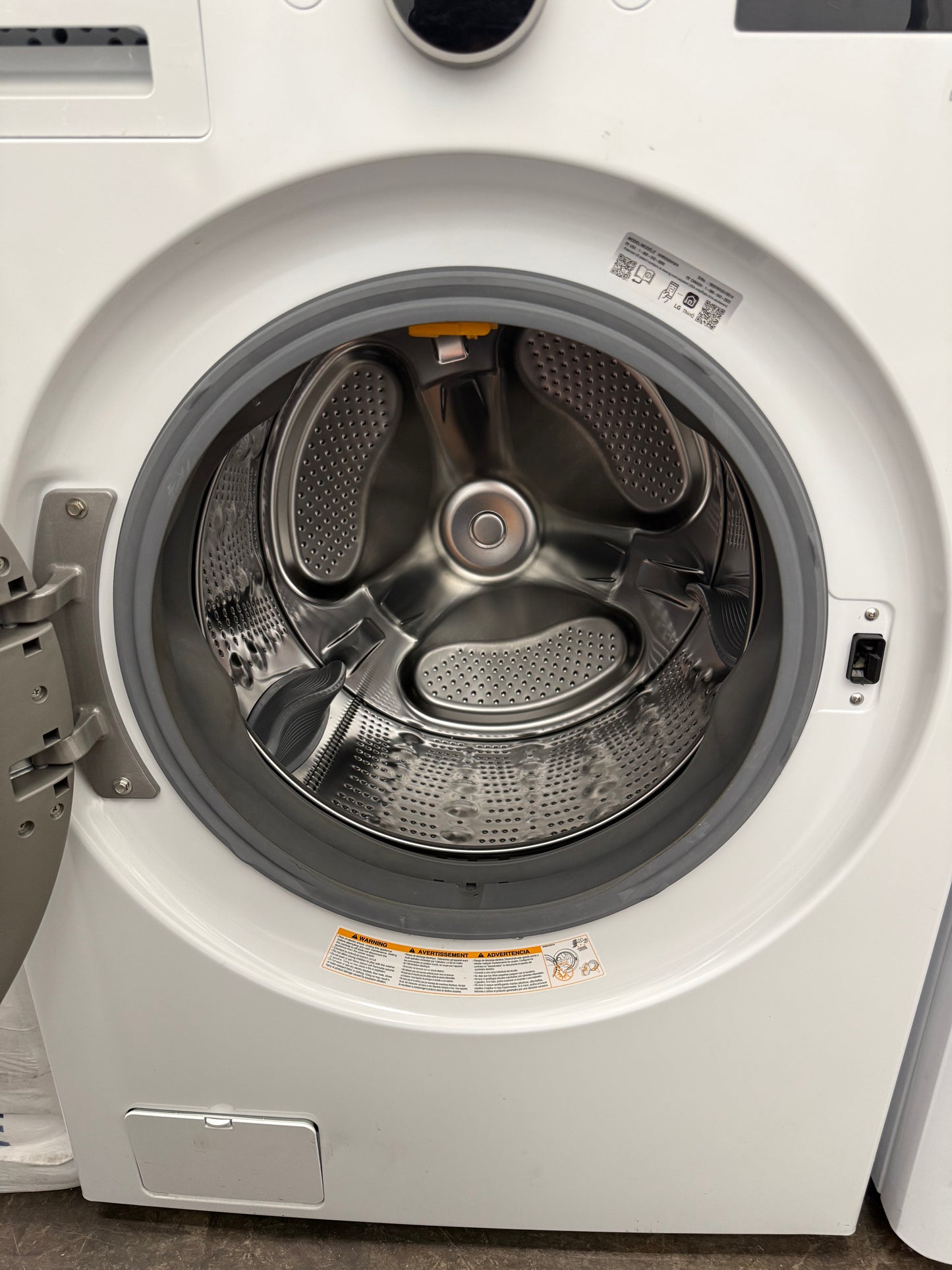 LG WM5500HWA 4.5 Cu. Ft. Smart Front Load Washer