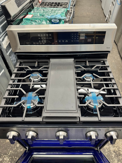 5.8 cu ft. Smart Wi-Fi Enabled True Convection InstaView® Gas Range with Air Fry