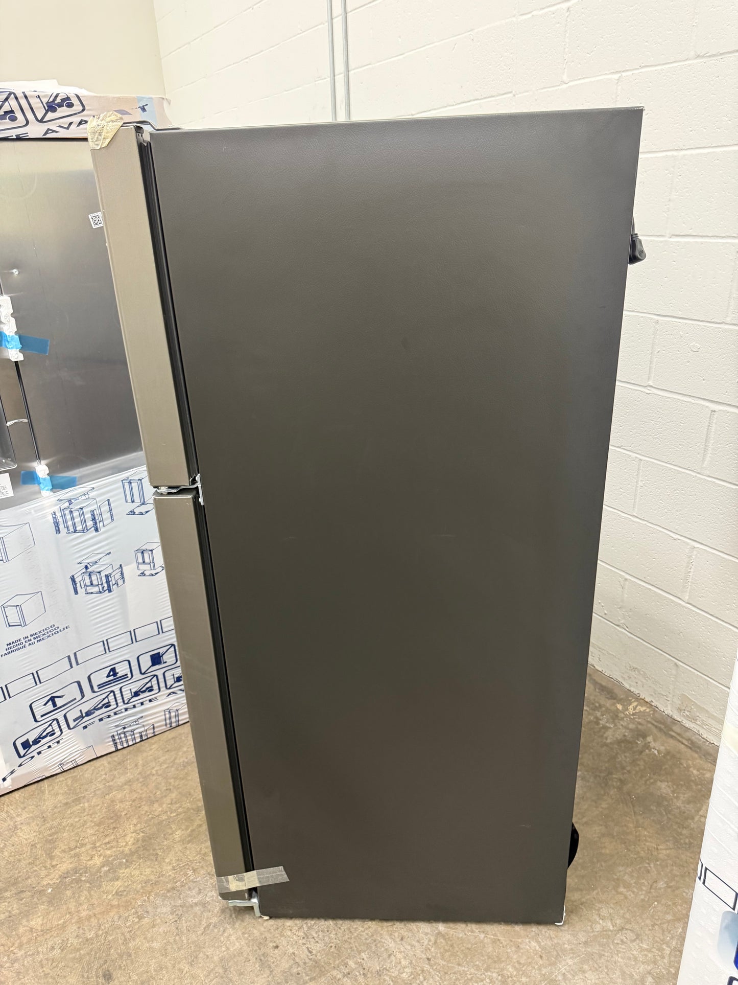 GE GTS19KMNDRES 18.6 Cu. Ft. Top-Freezer Refrigerator