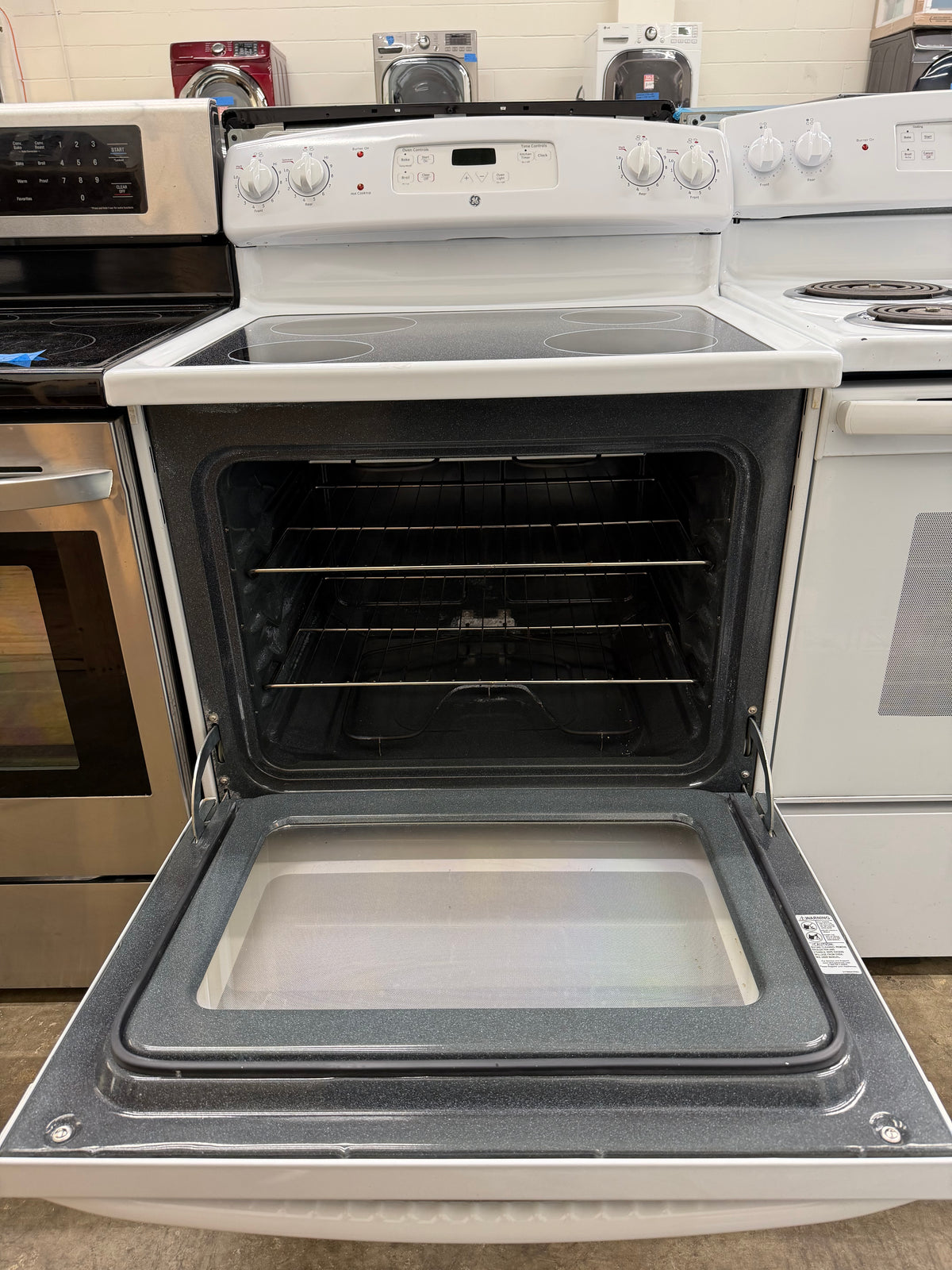 GE JBS56DM2WW Used 30” Freestanding Electric Range