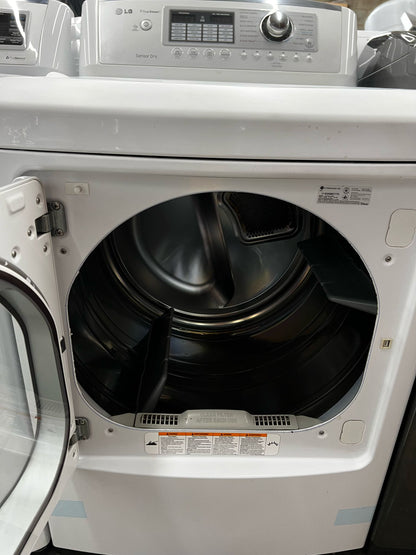 Lg Washer and gas dryer set