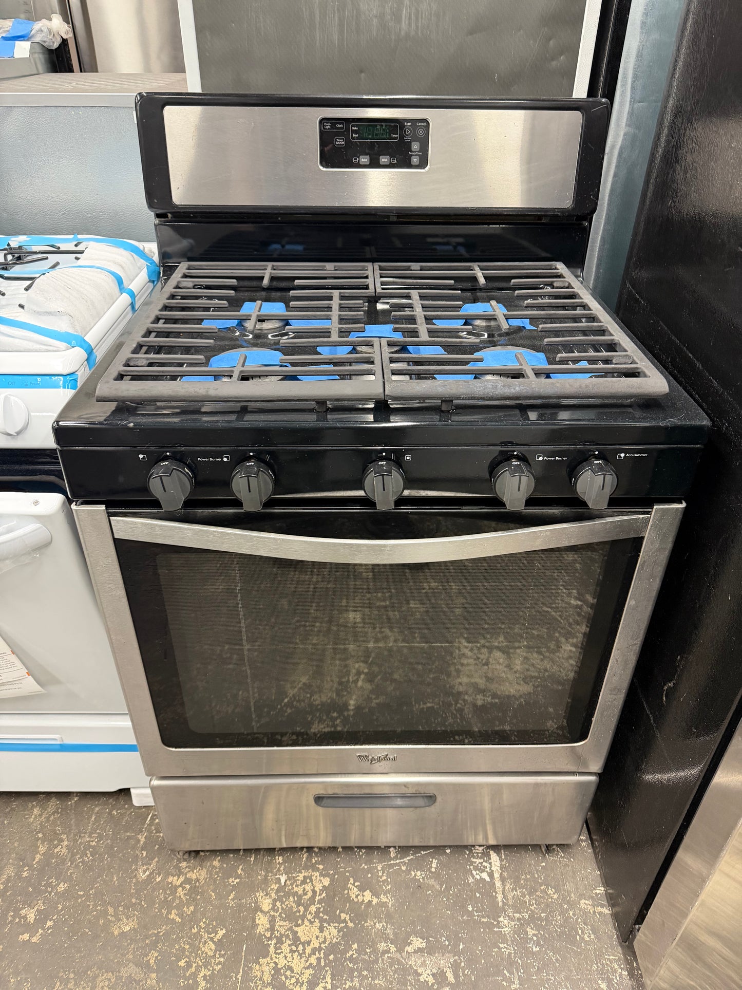 Whirpool Gas stove Used refurbished