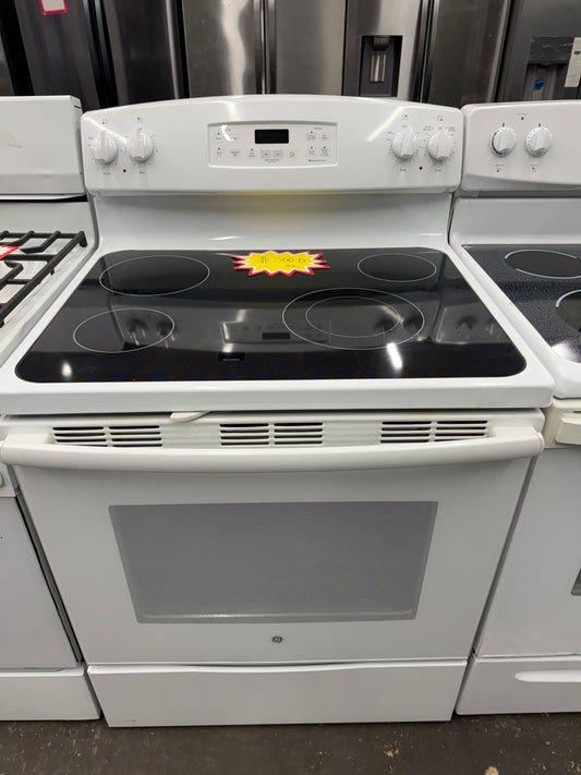 Ge electric stove white