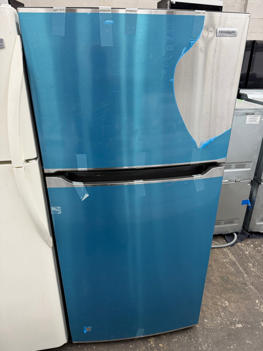 Frigidaire top frezzer bottom refrigerator new 30”