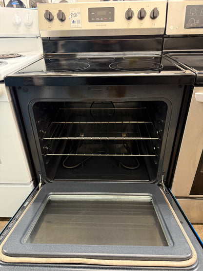 Frigidaire FCRE305LAFC 30” 5.3 Cu. Ft. Freestanding Electric Range – Stainless Steel