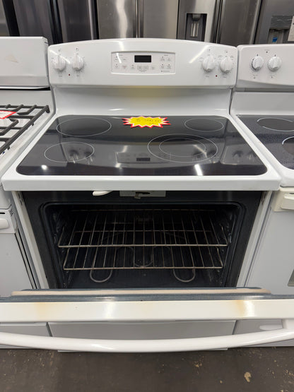 Ge electric stove white