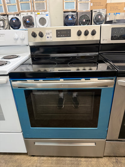 Frigidaire FCRE305LAFC 30” 5.3 Cu. Ft. Freestanding Electric Range – Stainless Steel