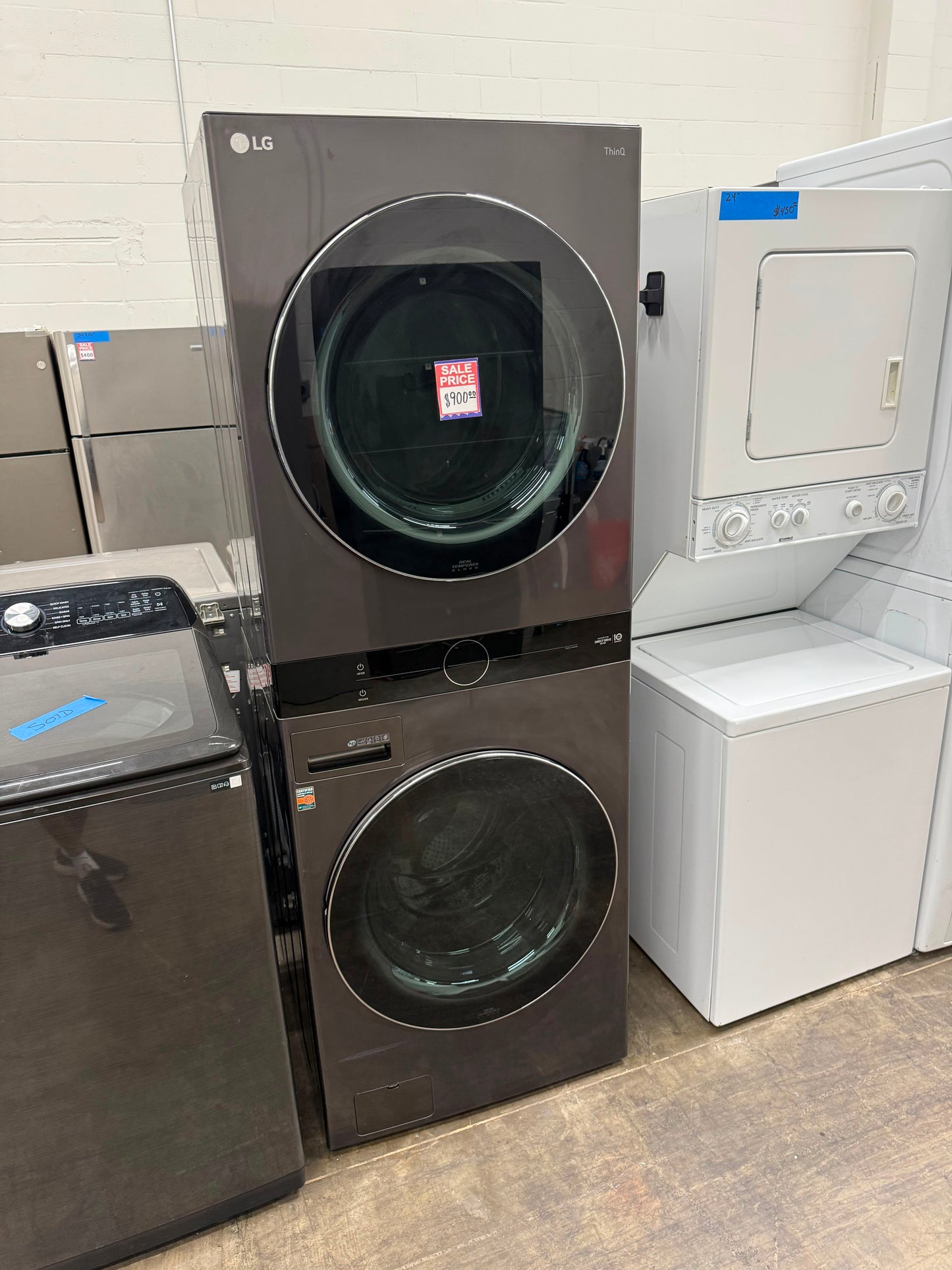LG - 5.0 Cu. Ft. HE Smart Front Load Washer and 7.8 Cu. Ft. Electric Dryer WashTower with Steam and Ventless Heat Pump Tech - Black Steel