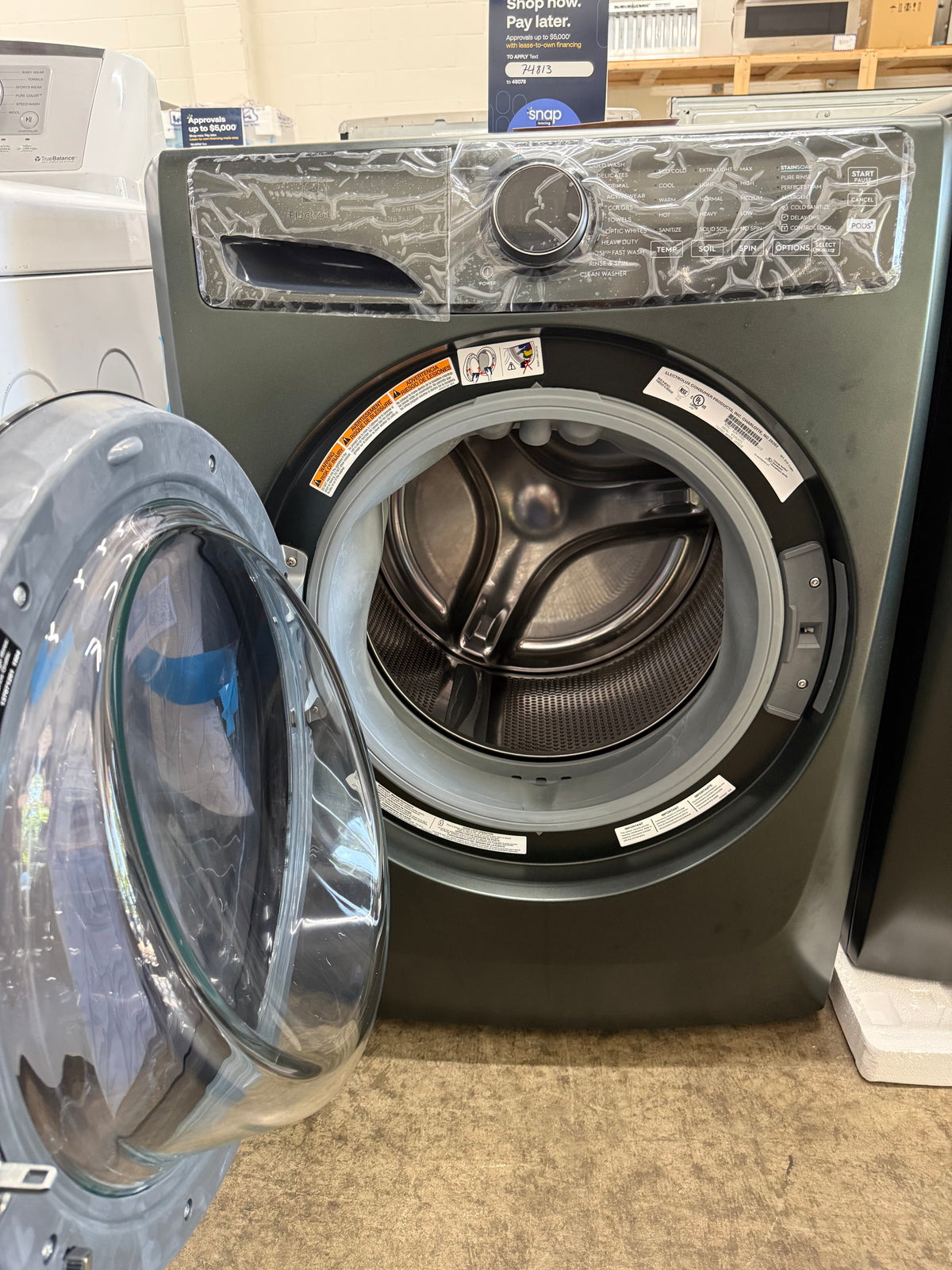 Electrolux 700 Series ELFW7736AA & ELFE7738AA1 Washer & Dryer Set
