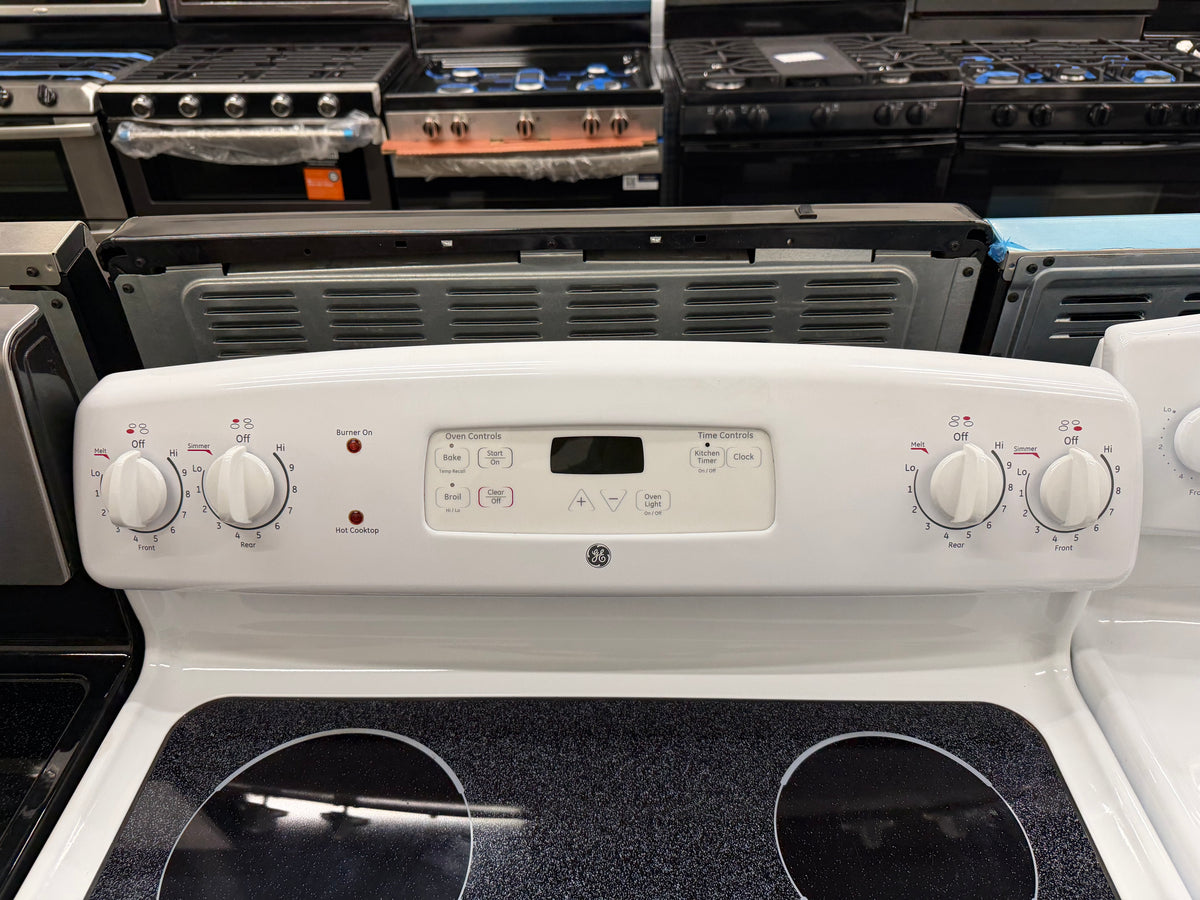 GE JBS56DM2WW Used 30” Freestanding Electric Range