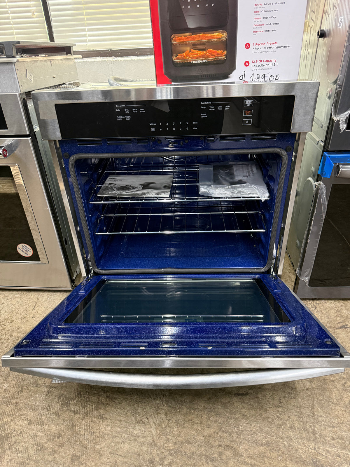 Samsung 30” Single Electric Wall Oven – MV51T5511SS/AA