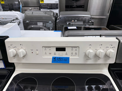 GE JB655DK3CC Used 30” Freestanding Electric Convection Range