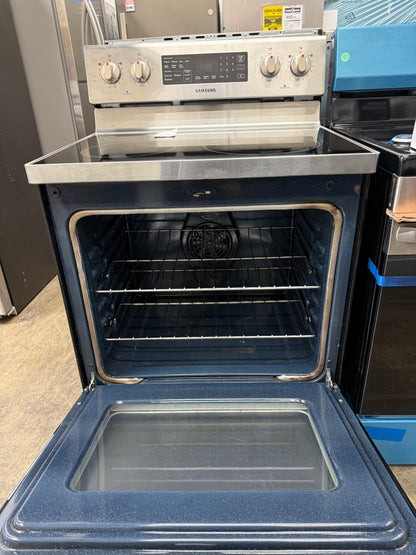 Samsung NE59M4320SS 30” 5.9 Cu. Ft. Freestanding Electric Range with Convection – Stainless Steel