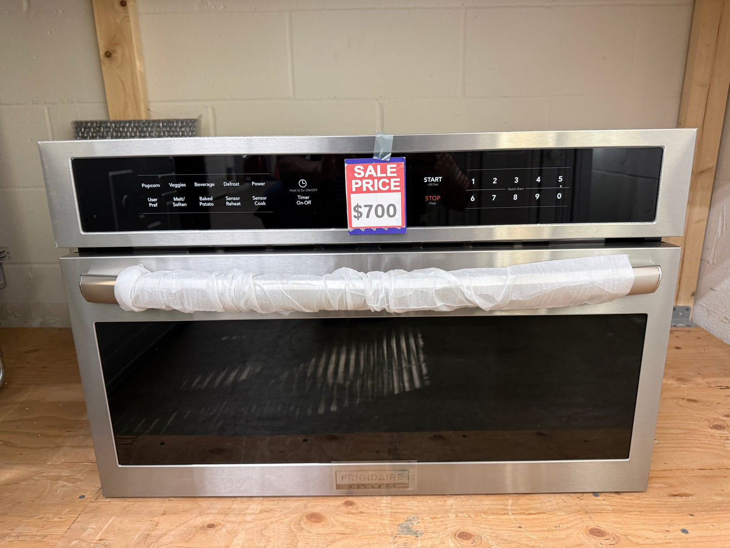 Frigidaire Gallery GMBD3068AFA 30” Built-In Microwave