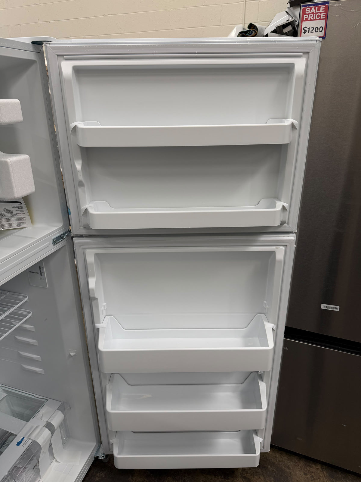 Frigidaire FRTE1814AW 18 Cu. Ft. Top-Freezer Refrigerator – White