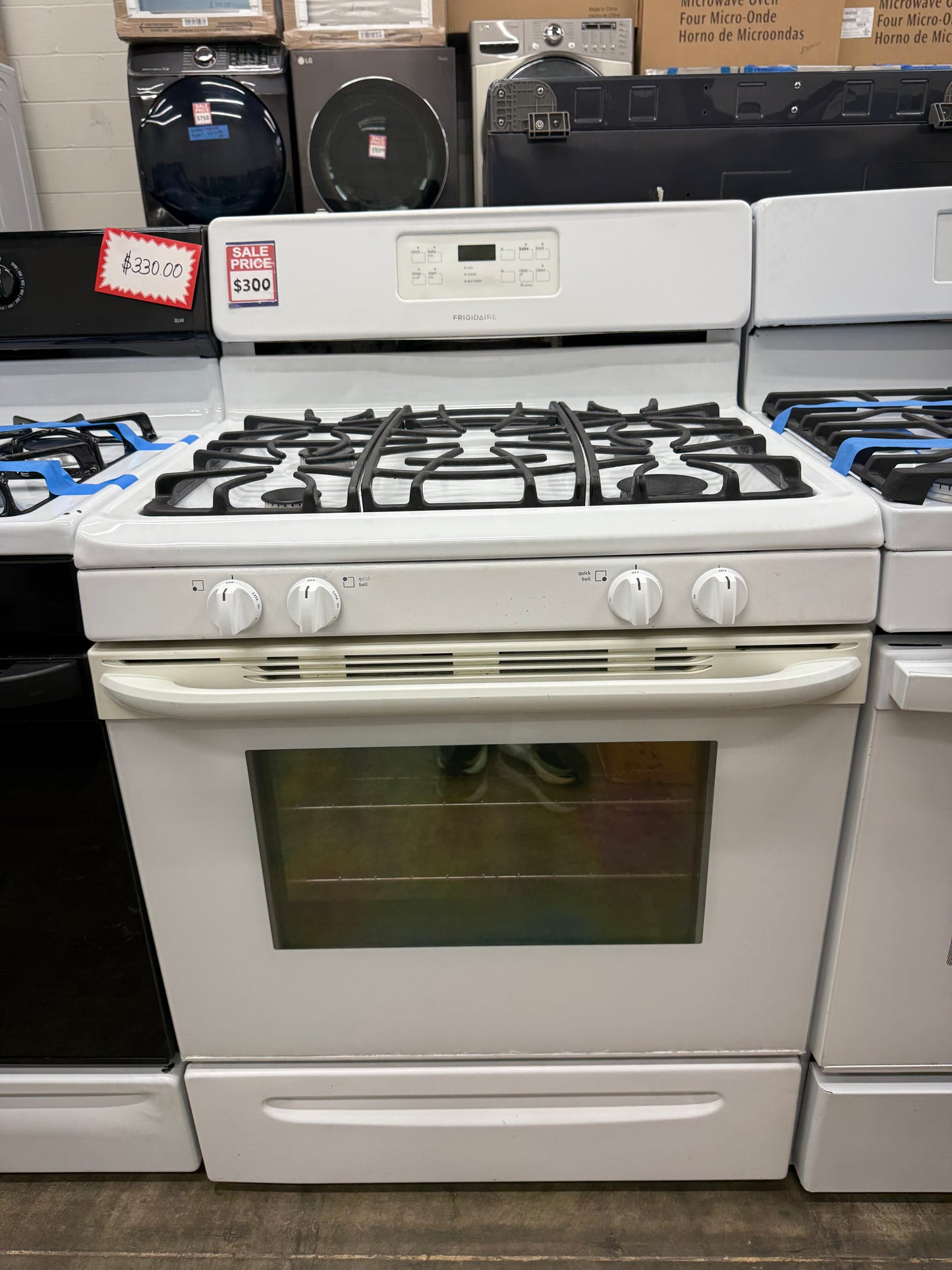 Frigidaire LFGF3207LWA 30” Freestanding Gas Range – White