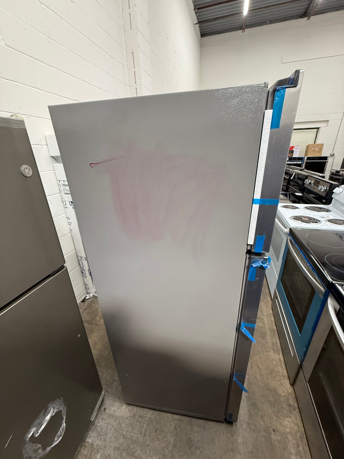 Whirlpool WRTX5118T 18 Cu. Ft. Top-Freezer Refrigerator